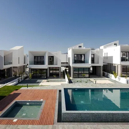 Avalon 1 1 Communal Pool ヴィラ パ フォス